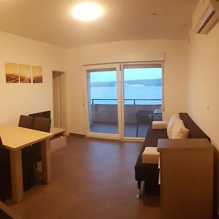 Apartments Nostro Omis Exterior photo