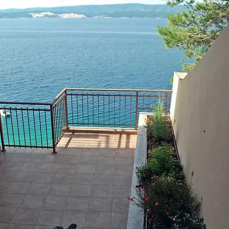 Apartments Nostro Omis Exterior photo