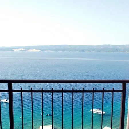 Apartments Nostro Omis Exterior photo