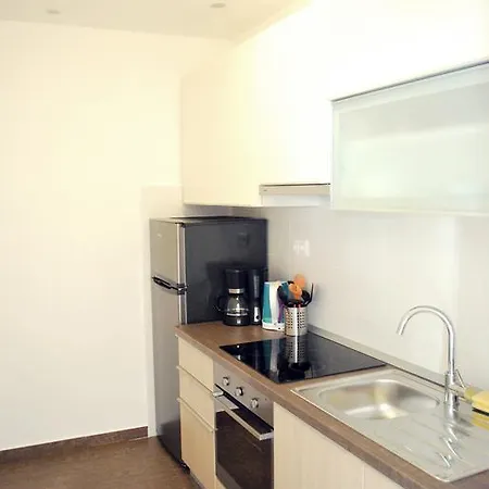 Apartments Nostro Omis Exterior photo