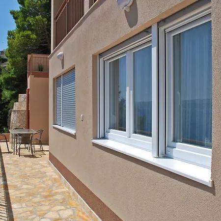 Apartments Nostro Omis Exterior photo
