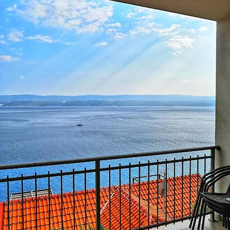 Apartments Nostro Omis Exterior photo