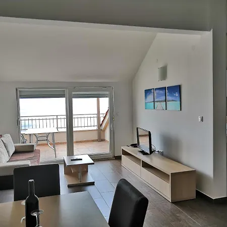 Apartments Nostro Omis Exterior photo