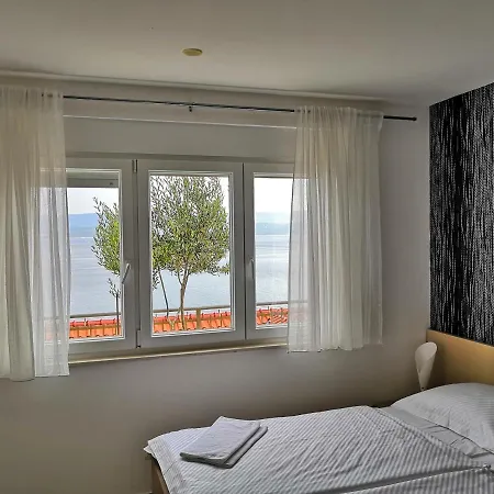 Apartments Nostro Omis Exterior photo